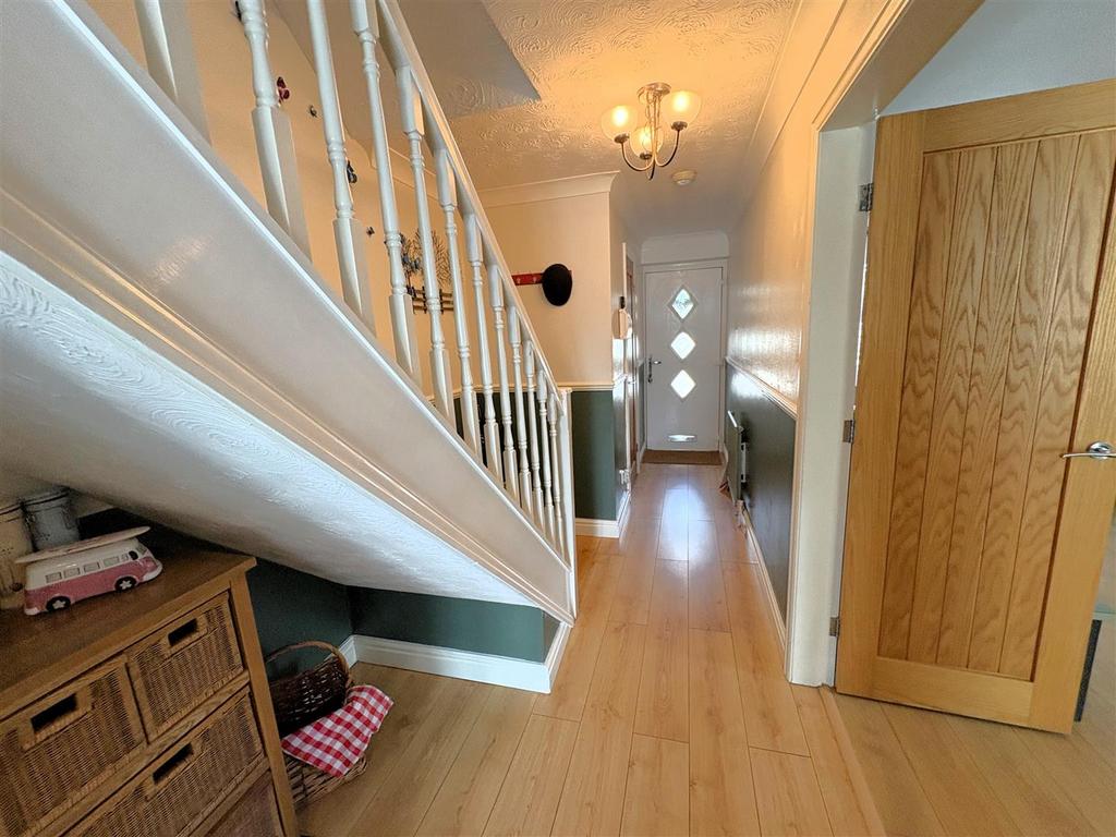 Hallway.jpg