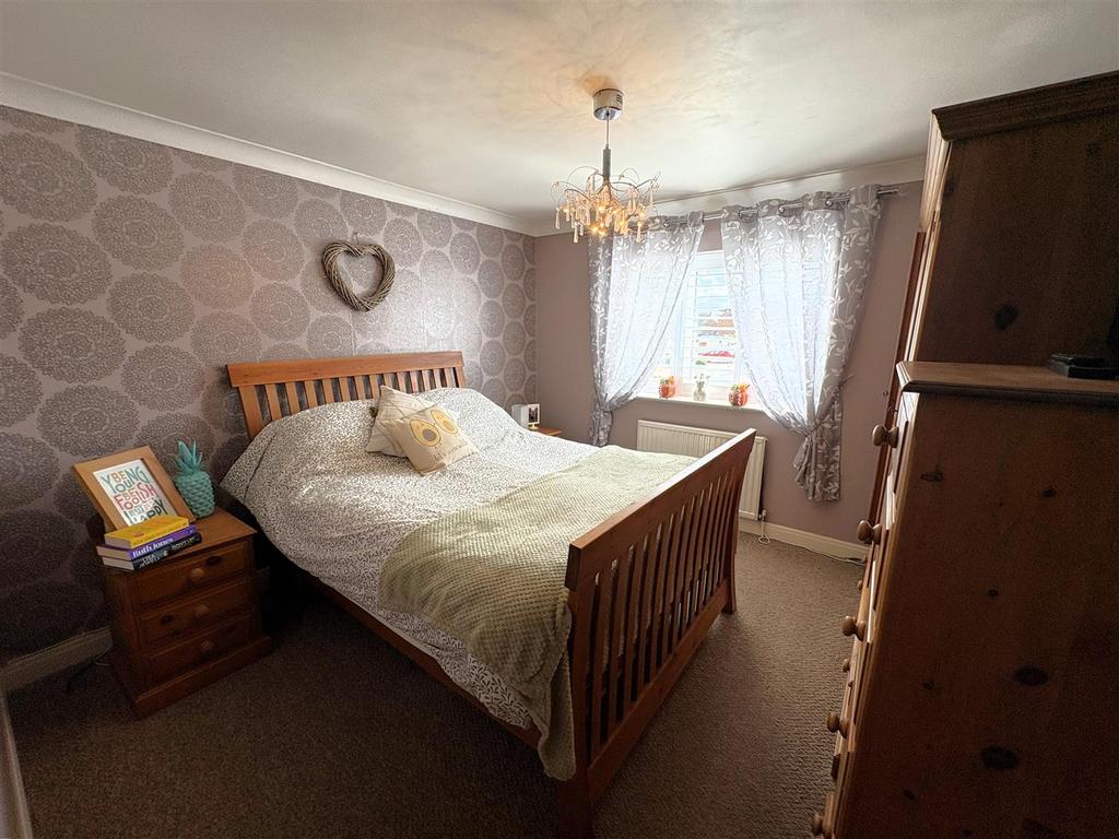 Bed1.jpg