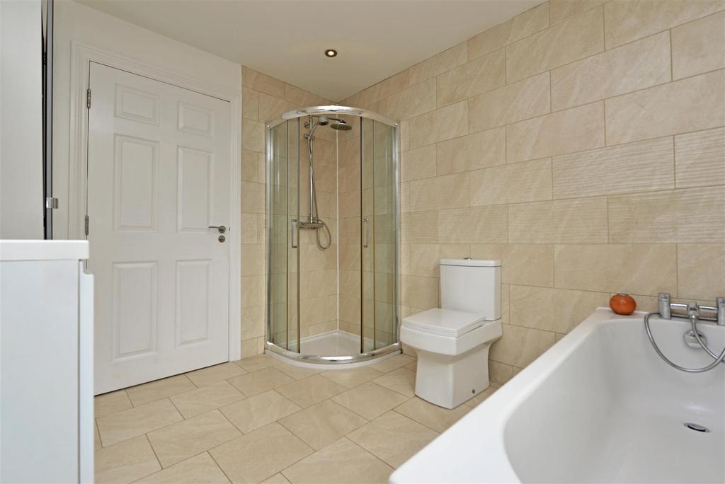 Bathroom / WC: