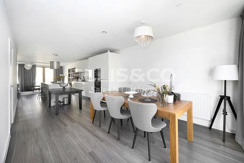 undefined, Nicoll Circus, Mill Hill, London, NW7