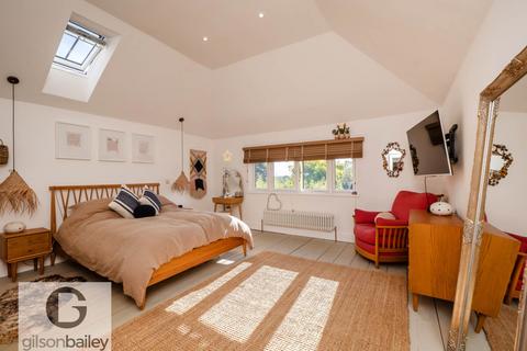 4 bedroom detached house for sale, Plumstead Road, Norwich NR13