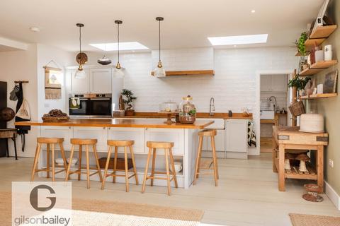 4 bedroom detached house for sale, Plumstead Road, Norwich NR13