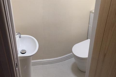 undefined, Castleford, WF10