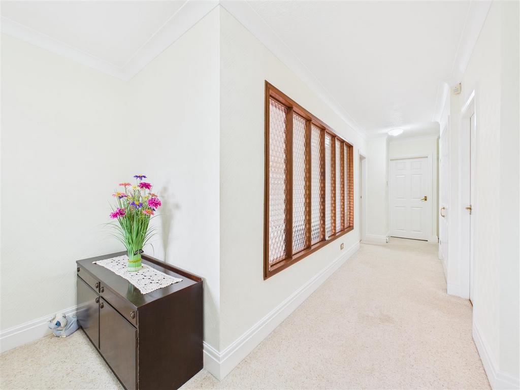 CAM05193 G0-PR0042-STILL009.jpg