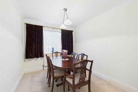 undefined, Grundale, Kirk Ella, Hull
