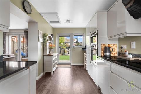 4 bedroom end of terrace house for sale, Poppy Close, Evesham WR11