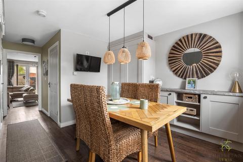 4 bedroom end of terrace house for sale, Poppy Close, Evesham WR11