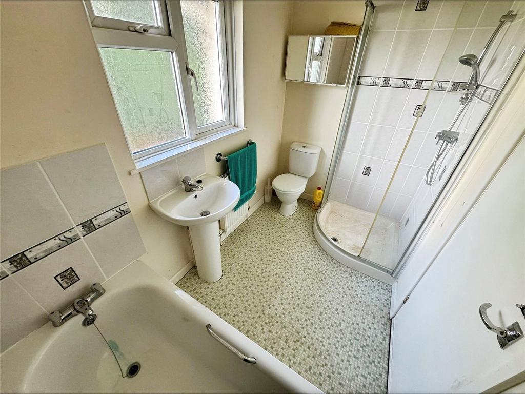 Bath/Shower Room