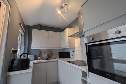 2 bedroom terraced house to rent, Dudley Road, Folkestone, CT19