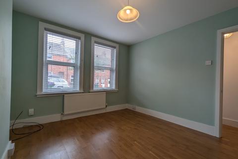 2 bedroom terraced house to rent, Dudley Road, Folkestone, CT19