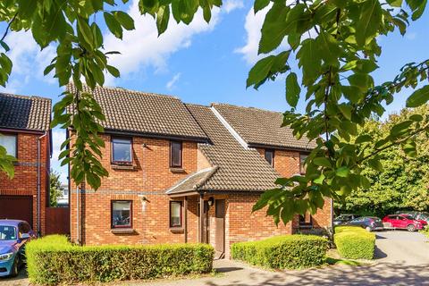 5 Farriers Close, Epsom, KT17 1LS
