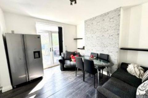 3 bedroom semi-detached house for sale, Ash Road, Denton, Manchester, Greater Manchester, M34 2WJ