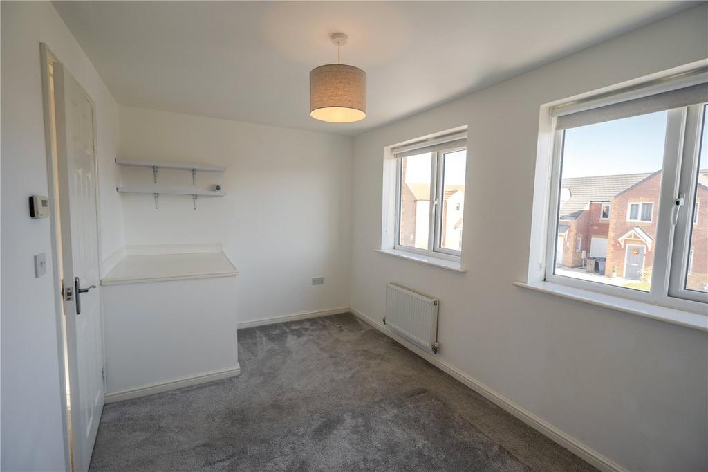 Bedroom 1 (2)