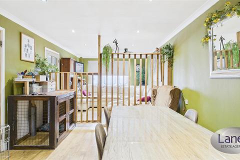 undefined, Green Close, Cheshunt