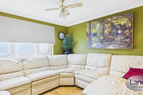 undefined, Green Close, Cheshunt