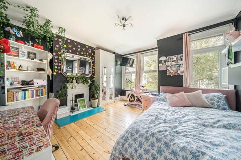 5 bedroom terraced house for sale, Nadine Street, Charlton, London, SE7