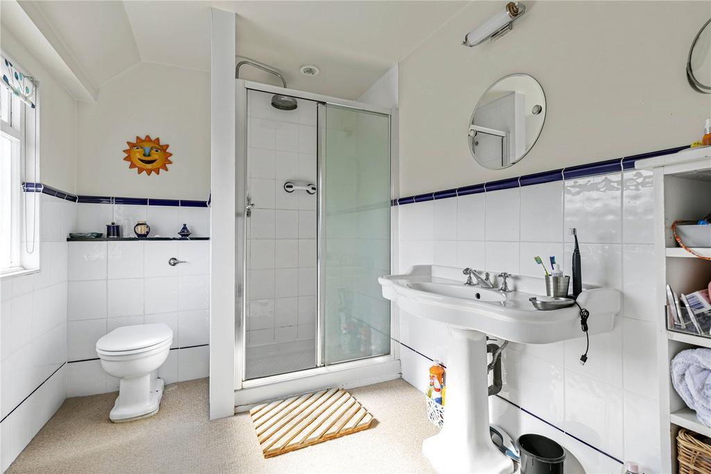 En-Suite Bathroom