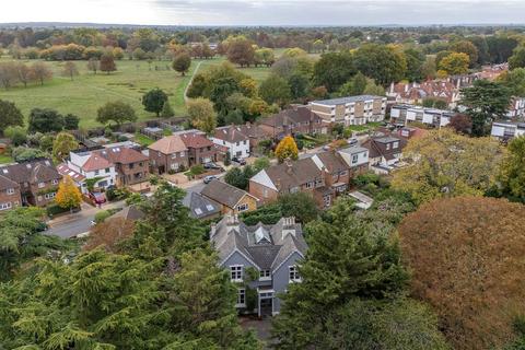undefined, Hampton Road, Teddington, Middlesex, TW11