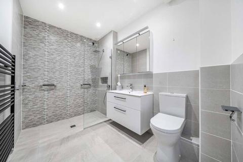 2 bedroom retirement property for sale, Lady Cooper Court, Castle Village, Berkhamsted, Hertfordshire, HP4