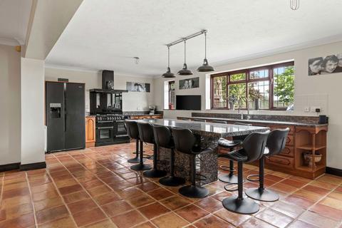 5 bedroom detached house for sale, Fambridge Road, Chelmsford CM3