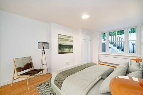 3 bedroom maisonette to rent, Sunderland Terrace, London W2