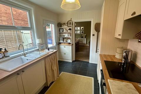 10 Breinton Road, Hereford, HR4 0JX