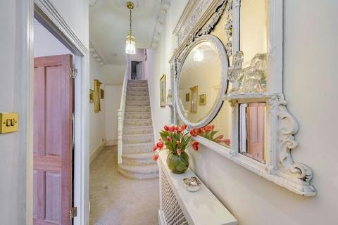 undefined, Ashmount Road  Whitehall Park N19 3BJ