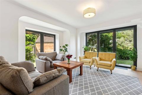undefined, Delamere Road, London, W5