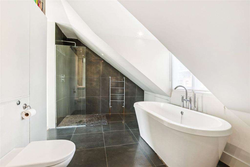 En-Suite bathroom