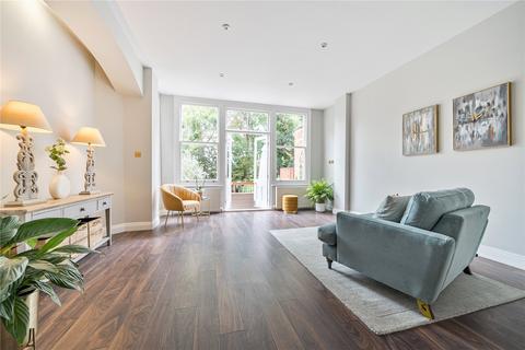 undefined, Kings Avenue, London, N10