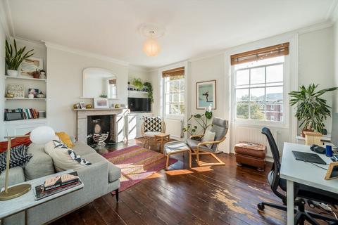 2 bedroom flat for sale, Highbury Park, London N5