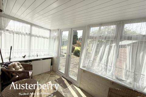 65 Johnstone Avenue, Werrington, Stoke-on-trent, ST9 0DY