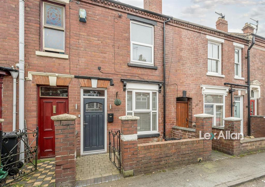 Platts Crescent Amblecote 2.jpg