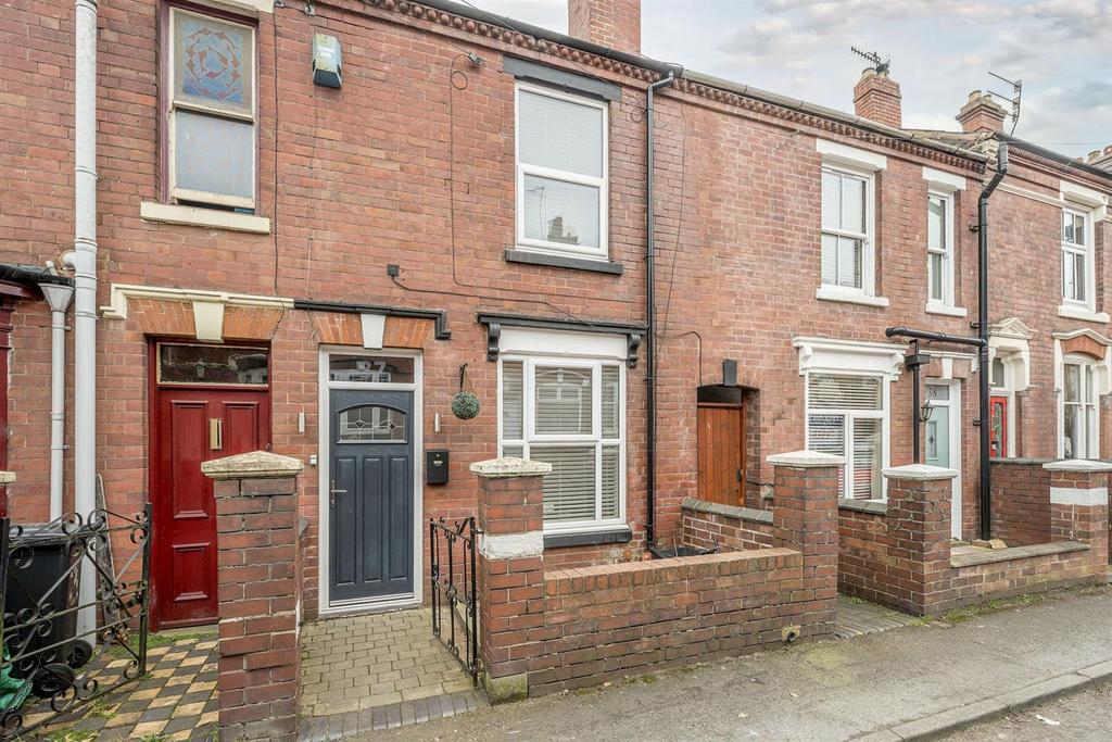 Platts Crescent Amblecote 1.jpg
