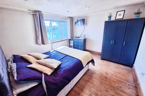 undefined, Frensham Drive, Warwickshire CV10