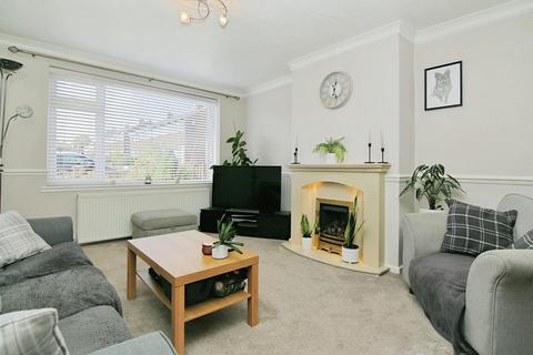 3 bedroom end of terrace house for sale, Park Road, Bramley, LS13 2LT