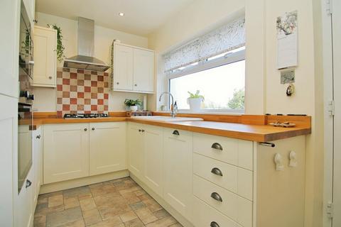 3 bedroom end of terrace house for sale, Park Road, Bramley, LS13 2LT