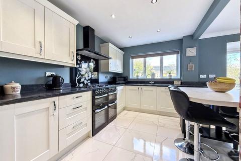 5 bedroom detached house for sale, Siskin Close, Hartlepool TS26