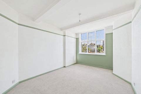 3 bedroom maisonette for sale, Dolphin Lodge, Grand Avenue, Worthing, BN11