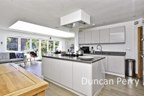 undefined, Hill Rise, Potters Bar EN6