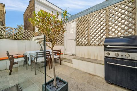 undefined, Wallgrave Road, London SW5