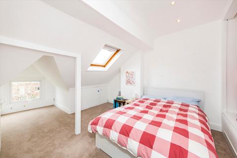 3 bedroom flat for sale, The Avenue, Brondesbury Park, London, NW6
