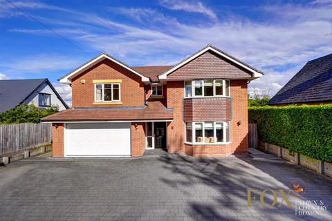 4 bedroom detached house for sale, St. Peters Road, Worcestershire WR14