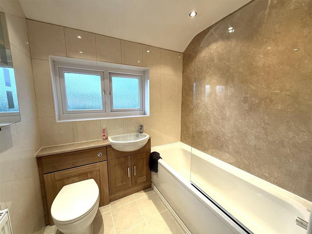96 old bath.jpeg