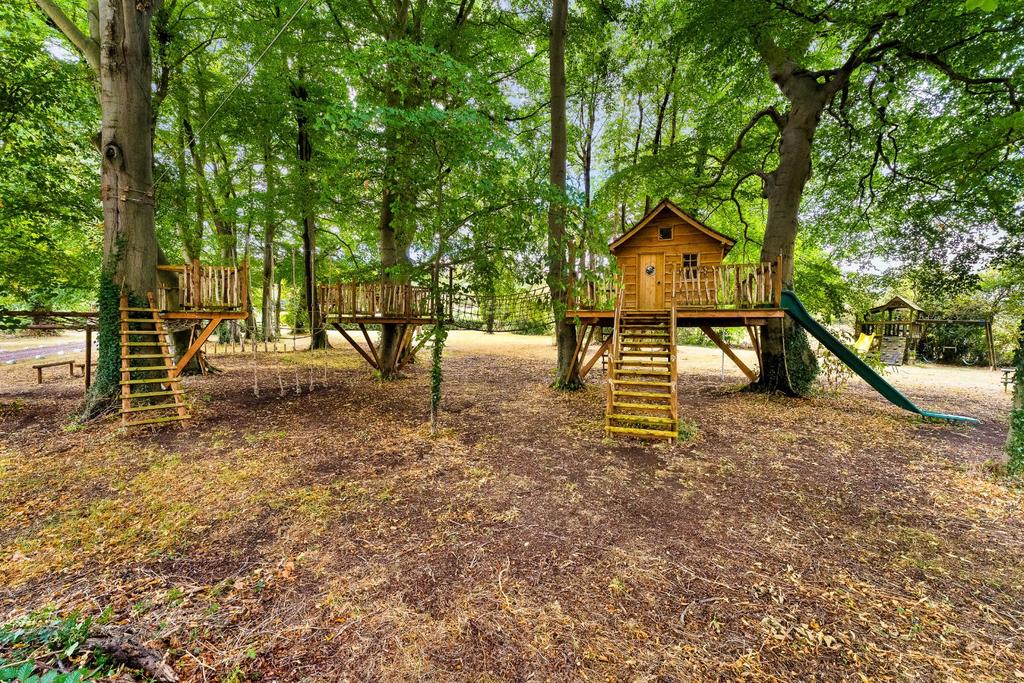 Childrens Play Area