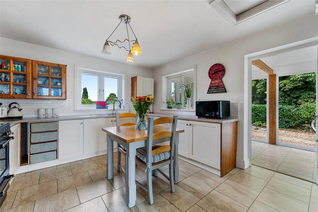 Lodge - Kitchen