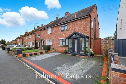 3 bedroom semi-detached house for sale, Woodhall Road, Essex CM1