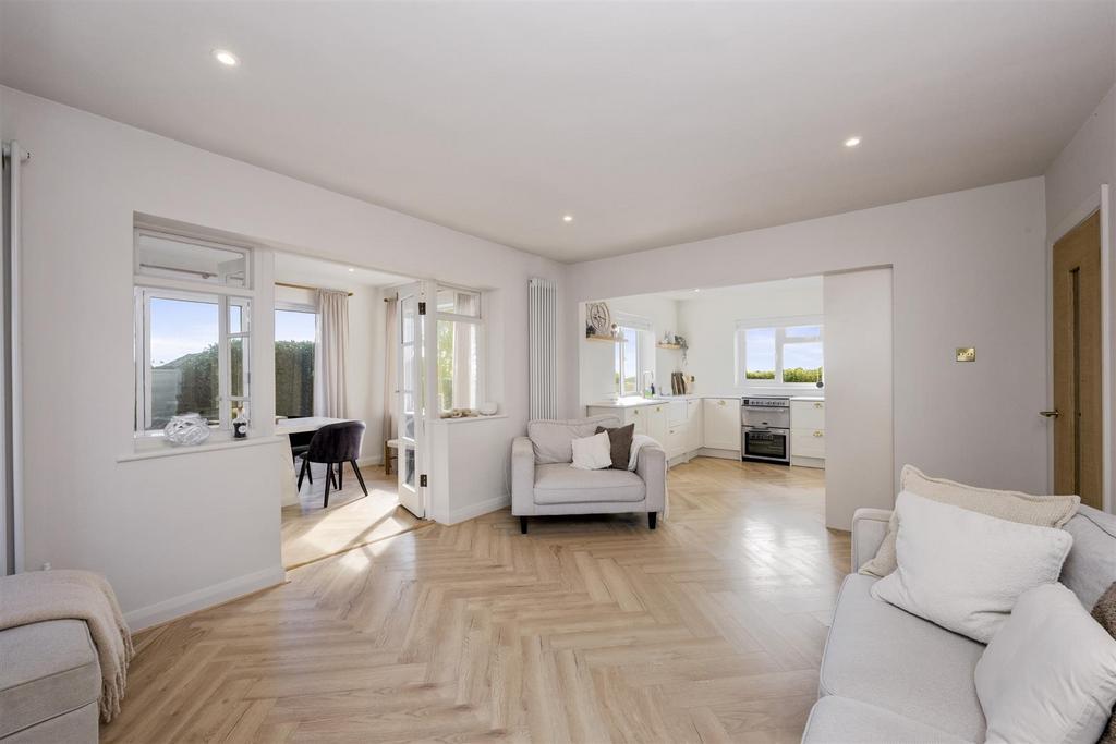 Kitchen/Living Room
