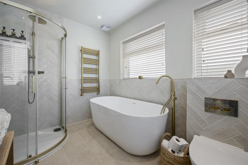 Family Bath/Shower Room