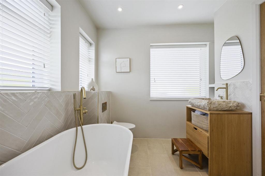 Family Bath/Shower Room